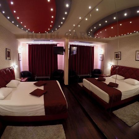 Carol Hotel Piraeus Luaran gambar