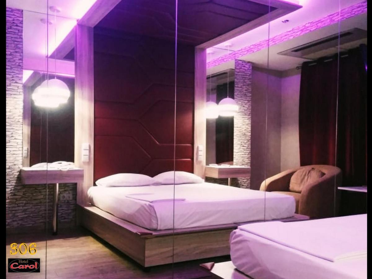 Carol Hotel Piraeus Luaran gambar