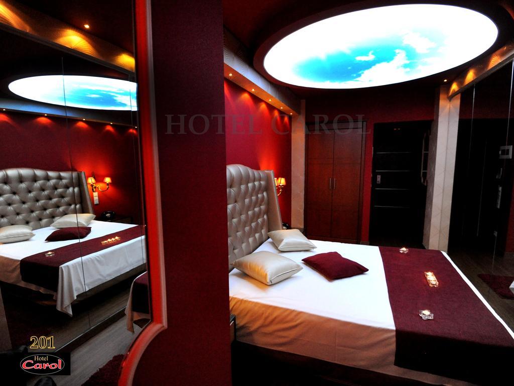 Carol Hotel Piraeus Luaran gambar