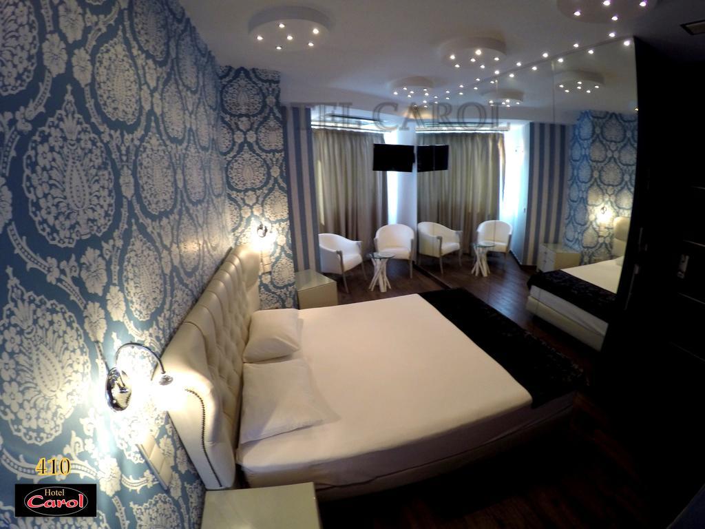 Carol Hotel Piraeus Luaran gambar