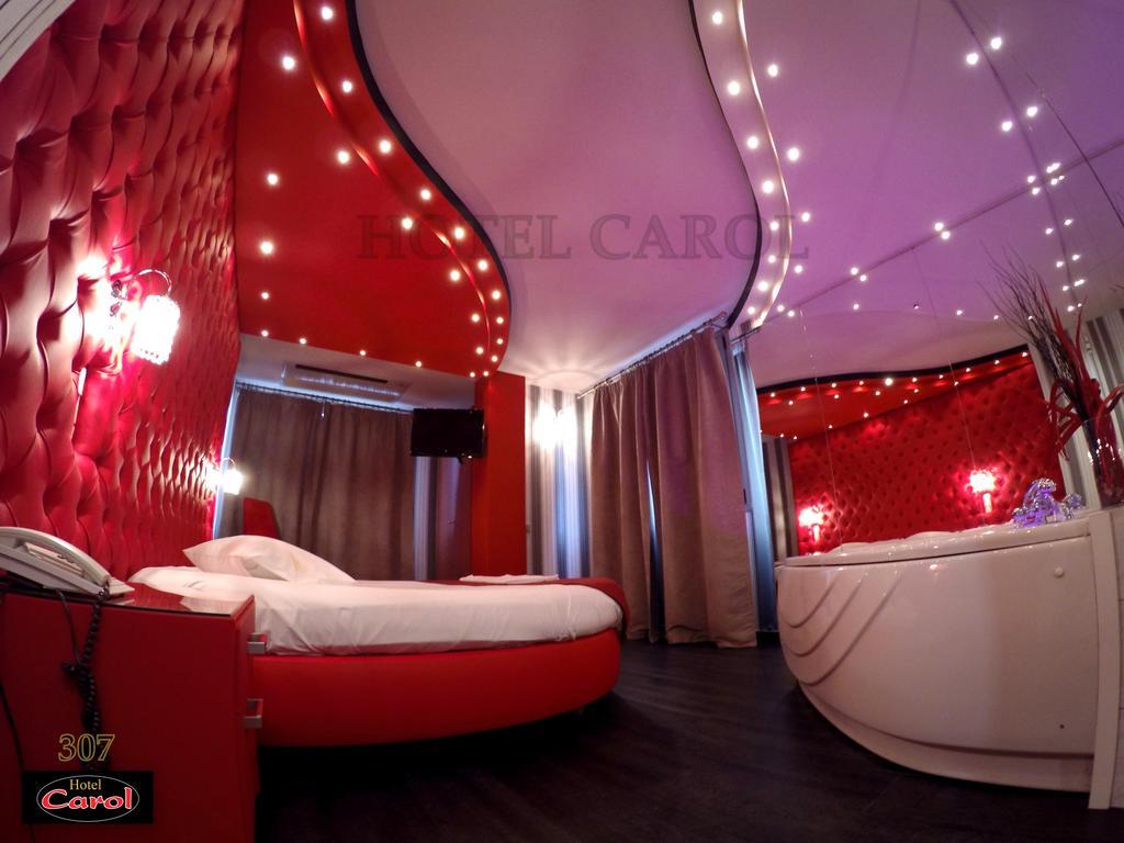 Carol Hotel Piraeus Luaran gambar